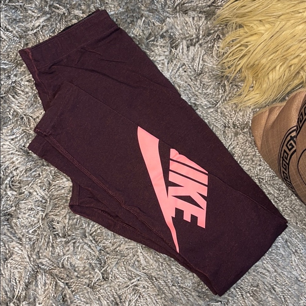 NWOT COTTON BLEND NIKE LEGGINGS